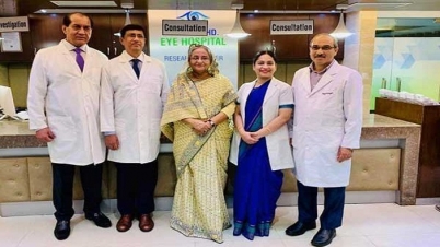 চক্ষু পরীক্ষা করালেন প্রধানমন্ত্রী চক্ষু পরীক্ষা করালেন প্রধানমন্ত্রী