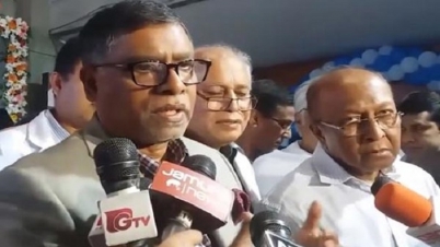 বালিশের কভারের দাম ২৮ হাজার টাকা, যা বললেন স্বাস্থ্যমন্ত্রী বালিশের কভারের দাম ২৮ হাজার টাকা, যা বললেন স্বাস্থ্যমন্ত্রী