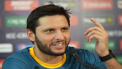 বাংলাদেশকে নিচু সারির দল বললেন আফ্রিদি