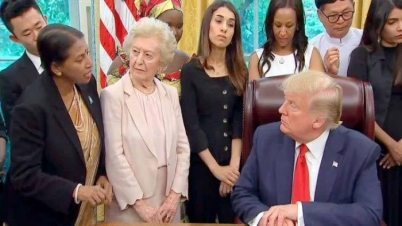 প্রিয়া সাহার বিরুদ্ধে রাষ্ট্রদ্রোহিতার মামলা দায়ের প্রিয়া সাহার বিরুদ্ধে রাষ্ট্রদ্রোহিতার মামলা দায়ের