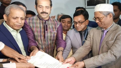 মনোনয়নপত্র জমা দিলেন আতিকুল