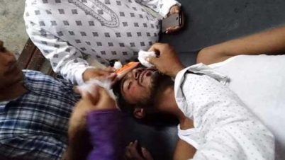 বগুড়ায় ডাকসু ভিপি নুরের ওপর হামলা বগুড়ায় ডাকসু ভিপি নুরের ওপর হামলা