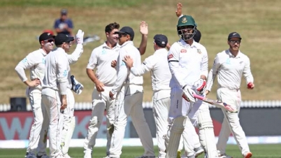 তামিমের সেঞ্চুরি: তারপরেও হতাশা