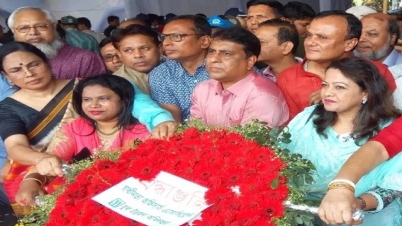 স্বাধীনতা অফিসার্স এসোসিয়েশনের জাতির পিতার প্রতিকৃতিতে শ্রদ্ধা