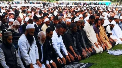 হাজার মানুষকে জুমার নামাজ পড়ালেন নিউজিল্যান্ডের সেই ইমাম  
