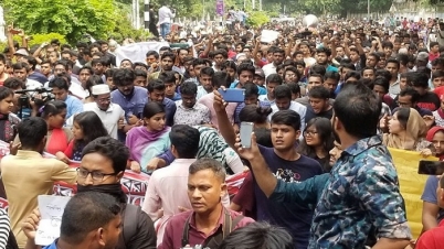 অনির্দিষ্টকালের জন্য বুয়েট বন্ধ ঘোষণা আন্দোলনকারীদের