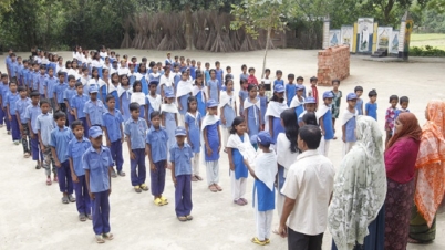 স্কুলেই দুপুরের খাবার দেবে সরকার 