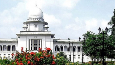 হাসলেন বিচারপতিরা হাসলেন বিচারপতিরা