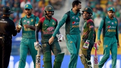 বিধ্বস্ত পাকিস্তানকে পাচ্ছে বাংলাদেশ