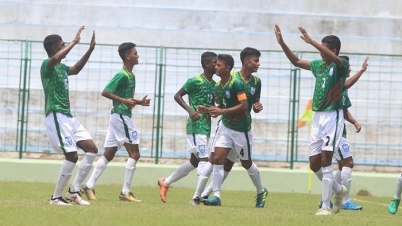 ভুটানের জালে বাংলাদেশের কিশোরদের পাঁচ গোল
