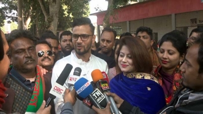 ৩৪ গুণ বেশি ভোট পেয়ে বিজয়ী মাশরাফি