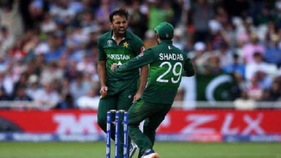উত্তেজনার ম্যাচে ইংলিশদের হারালো পাকিস্তান