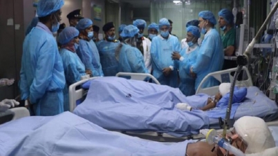 যমজ শিশু রাবেয়া-রোকেয়াকে দেখে এলেন প্রধানমন্ত্রী যমজ শিশু রাবেয়া-রোকেয়াকে দেখে এলেন প্রধানমন্ত্রী