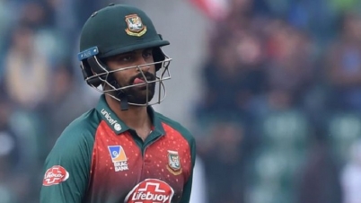 তামিমকে গালি দেয়ায় আটক ১