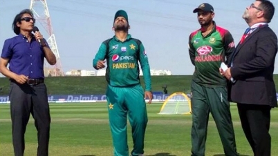 টস হেরে ফিল্ডিংয়ে বাংলাদেশ