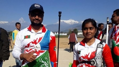 বিস্ময় বালিকা : বাল্যবিয়ের পিঁড়ি থেকে উঠে আসা ইতি’র সোনা জয় বিস্ময় বালিকা : বাল্যবিয়ের পিঁড়ি থেকে উঠে আসা ইতি’র সোনা জয়