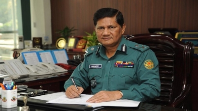 আছাদুজ্জামান মিয়াকে ১ মাসের চুক্তিভিত্তিক নিয়োগ