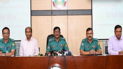 ট্রাফিক পুলিশের গায়ে লাগানো থাকবে ক্যামেরা ট্রাফিক পুলিশের গায়ে লাগানো থাকবে ক্যামেরা