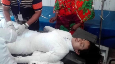 গায়ে আগুন দেয় নেকাব-হাতমোজা প‌রা ৪জন