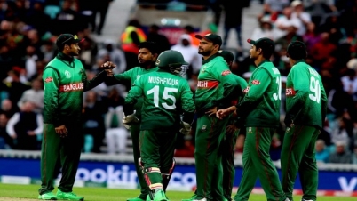 লড়ে হারলো বাংলাদেশ