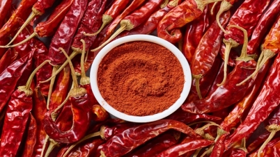 প্রতিদিনের রান্নায় অবশ্যই ব্যবহার করুন শুকনো মরিচ প্রতিদিনের রান্নায় অবশ্যই ব্যবহার করুন শুকনো মরিচ