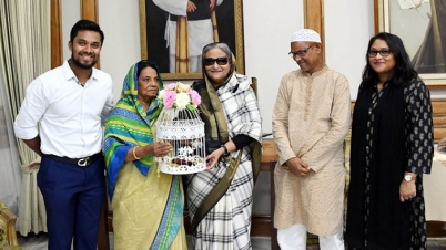 প্রধানমন্ত্রীকে বিয়ের দাওয়াত দিলেন ক্রিকেটার সাব্বির