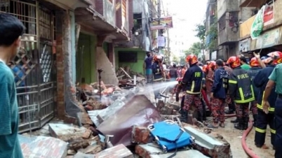 চট্টগ্রামে গ্যাস লাইন বিস্ফোরণে ভবন ধস : নিহত ৭ চট্টগ্রামে গ্যাস লাইন বিস্ফোরণে ভবন ধস : নিহত ৭
