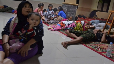 ইন্দোনেশিয়ার সুন্দাতে শক্তিশালী সুনামীর আঘাত