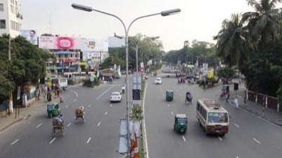 ফাঁকা এখন ঢাকা