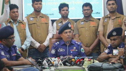 একই পরিবারের ৪ জনকে গলাকেটে হত্যার কারণ জানালো পুলিশ একই পরিবারের ৪ জনকে গলাকেটে হত্যার কারণ জানালো পুলিশ