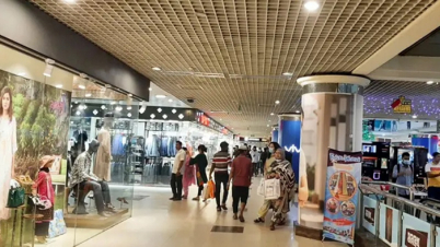 রাত ৮টার মধ্যে দোকান, শপিংমল বন্ধের সিদ্ধান্ত