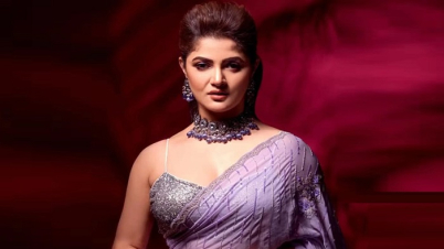 এবার আরেক কাণ্ড ঘটিয়ে ট্রলের শিকার শ্রাবন্তী
