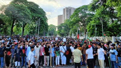 সারাদেশে ‘কমপ্লিট শাটডাউন’ কর্মসূচি ঘোষণা আন্দোলনকারীদের