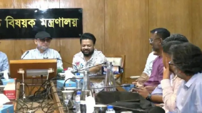সংস্কৃতি উপদেষ্টাকে প্রশ্ন: ৩ সাংবাদিক বরখাস্ত, যা জানা যাচ্ছে