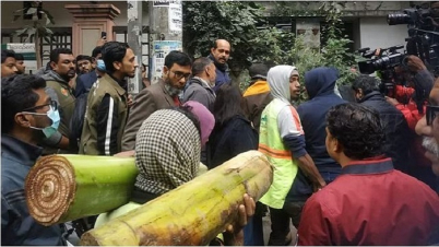 কলা গাছ অভিযানে ‘পাগল’ করছেন মেয়র আতিক