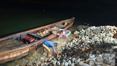 লুট হওয়া সাদা পাথর আগের জায়গায় ফেলার নির্দেশ