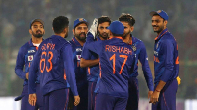 অস্ট্রেলিয়ার বিপক্ষে সিরিজের দল ঘোষণা, নতুন অধিনায়ক পেলো ভারত