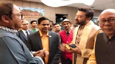 কলকাতার উন্নয়নে দরকার রাজশাহীর মেয়রকে