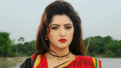 পুত্র সন্তানের মা হলেন চিত্রনায়িকা পরীমণি