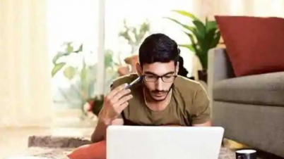হোম অফিসে ঢুকে পড়ছে সংসারের ভাবনা, কী করবেন?