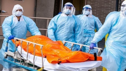 যুক্তরাষ্ট্রে রেকর্ড করোনায় ১৬শ’ জনের মৃত্যু
