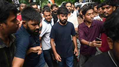 এবার সরকার বদলের হুমকি ককরোচ জনতা পার্টির