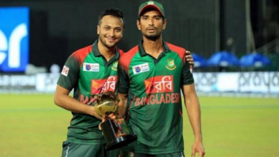 সাকিব করোনা নেগেটিভ, পজিটিভ মাহমুদউল্লাহ