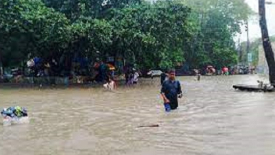জলাবদ্ধতায় চরম দুর্ভোগ নগরবাসীর