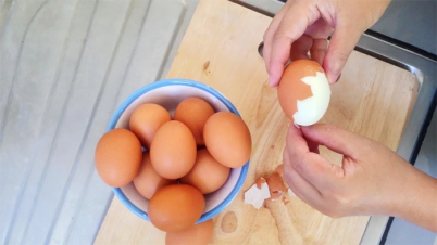 ডিম সিদ্ধের পর ঠান্ডা পানিতে রাখছেন, ভুল করছেন?