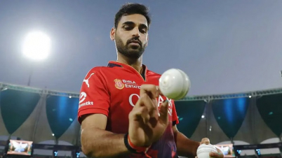 আইপিএলে নতুন কীর্তি গড়লেন ভুবনেশ্বর