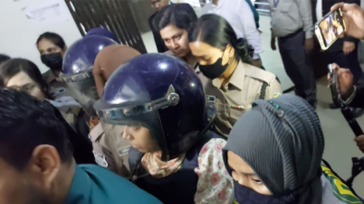 হাদিকে হত্যাচেষ্টা: আদালতে যা বললেন ফয়সালের স্ত্রী-শ্যালক-বান্ধবী হাদিকে হত্যাচেষ্টা: আদালতে যা বললেন ফয়সালের স্ত্রী-শ্যালক-বান্ধবী