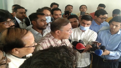 সরকার সমাবেশ করতে কাউকে বাধা দিচ্ছে না : তথ্যমন্ত্রী