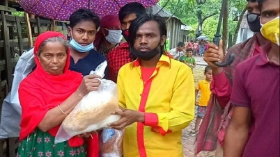 ১০০ পরিবারকে ঈদ উপহার দিলেন হিরো আলম