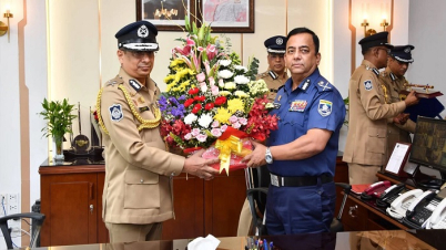 বেনজির আহমেদের কাছে আইজিপির দায়িত্ব বুঝে নিলেন চৌধুরী আবদুল্লাহ